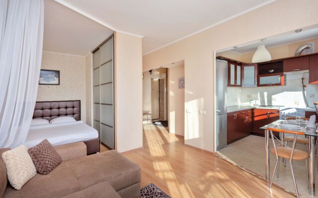 Studio v Tsentre s Vidom na Gorod Rumer Apartments