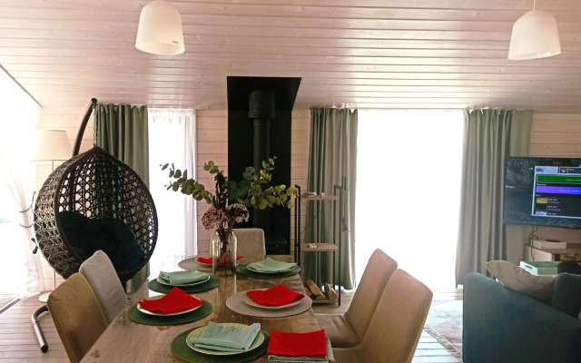 Dubldom U Lesa Private house