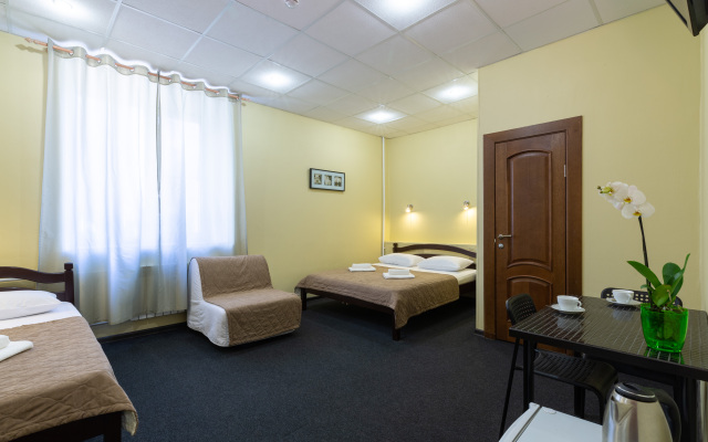 Mini Hotel Kashirskiy - Hostel