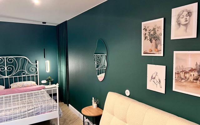 Квартира Уютная студия у ТРК Планета и дворца Сухарева