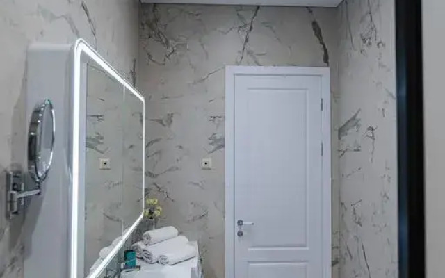 Квартира с балконом на Невский проспект -1