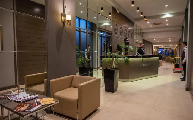 City Avenue Hotel