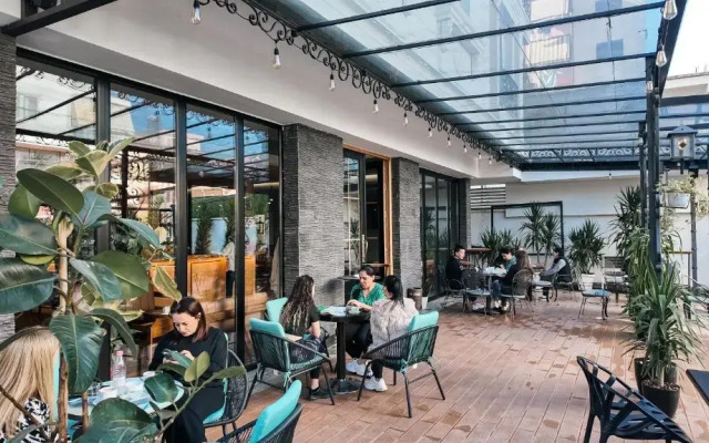 Oxygen Boutique Hotel