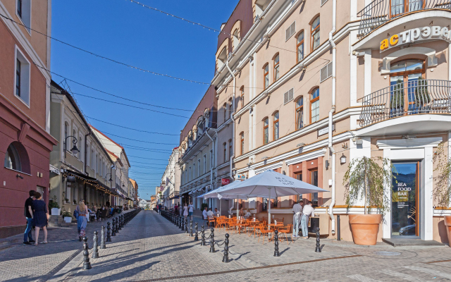 Dvukhkomnatnaia V Istoricheskom Tsentre Flat