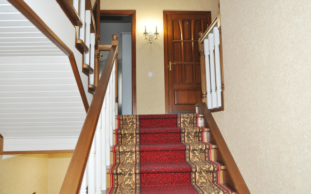 Отель Радуга