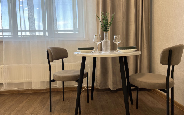 Na Glavnoy Naberezhnoy Goroda Flat
