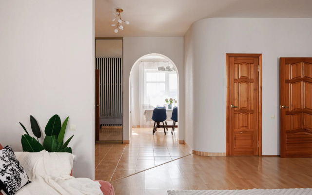 3-komn S Proyektorom Sunvilles Flat