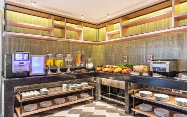 Best Western Click Sathorn 11