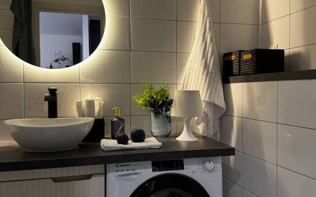 Dizaynerskaya Yevro Dvushka U Metro Bulvar Rokossovskogo Apartments