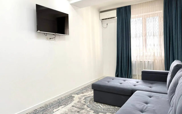 Uyutnye Apartamenty Zhumabeka 233, Apartments