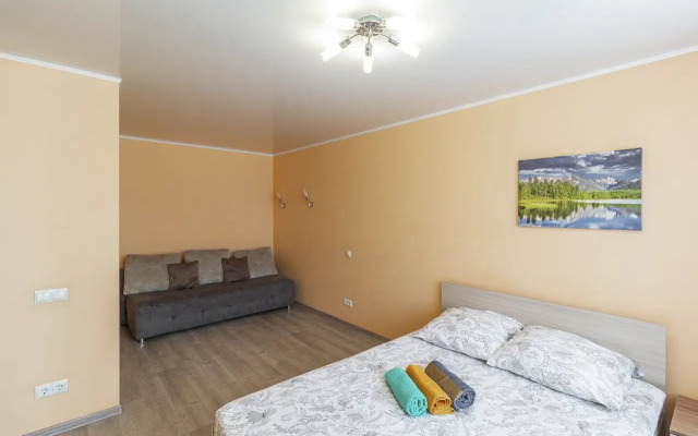 U Transportnoy Akademii Flat