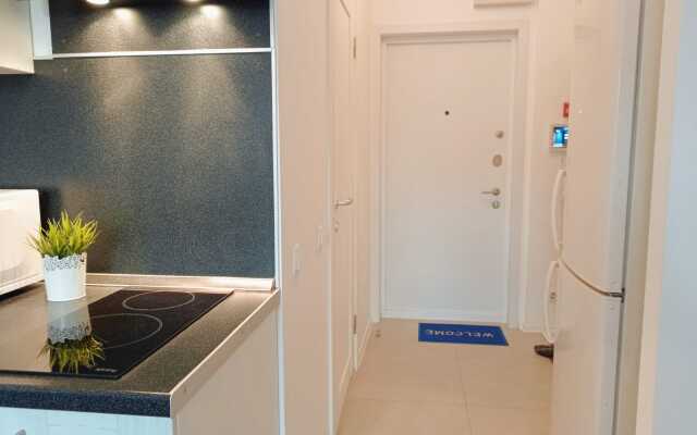 Uyutnaya studiya Lora Home na Varshavskom shosse Apartments