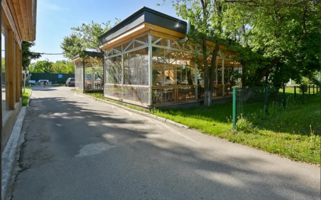 Gorki-10 Hotel