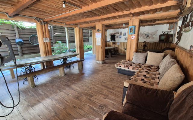 Mama Dzhan Guest house