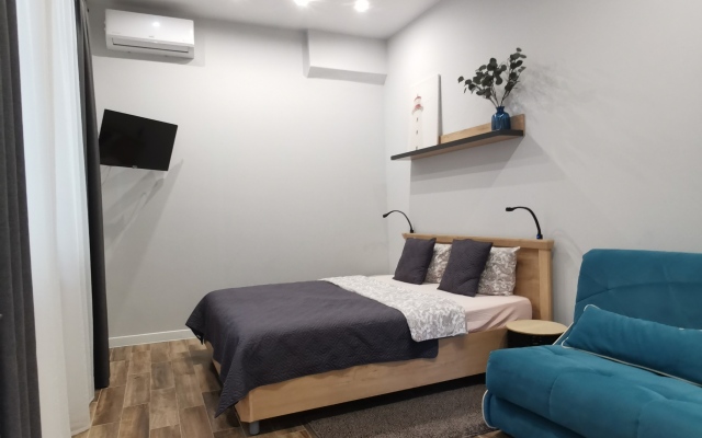 V Tsentre Sochi s Terrasoy i Zonoy Barbekyu Apartments