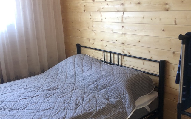 Гостевой дом Домик у леса