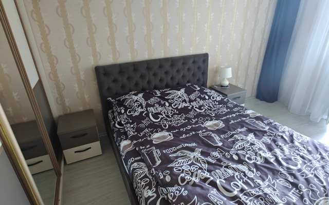 Uyutnaya Vidovaya Yevrodvushka Flat