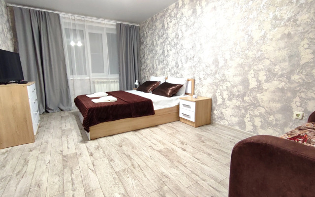 Apartamenty Tsentr goroda, Internatsional'naya, 69A,K2,et.4.