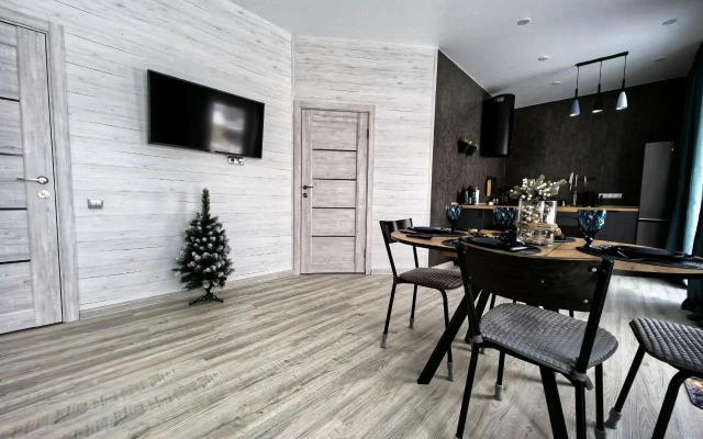 S Baney Family House, Guest House