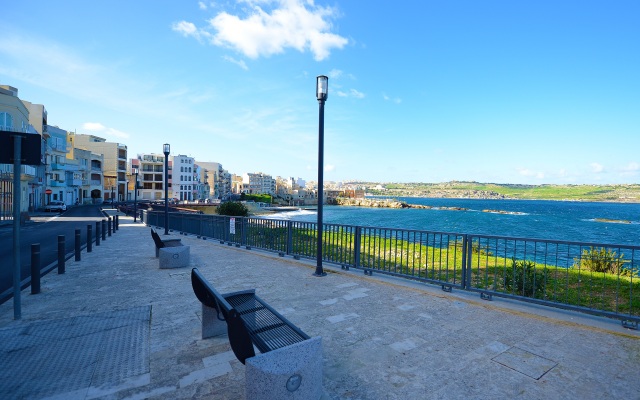 Seashells Apartments in Bugibba