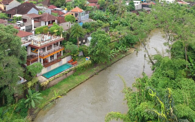 Little Ubud River View Villa