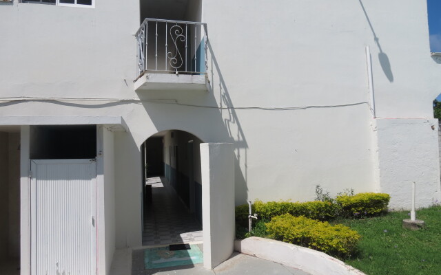 Отель Albri by Rotamundos