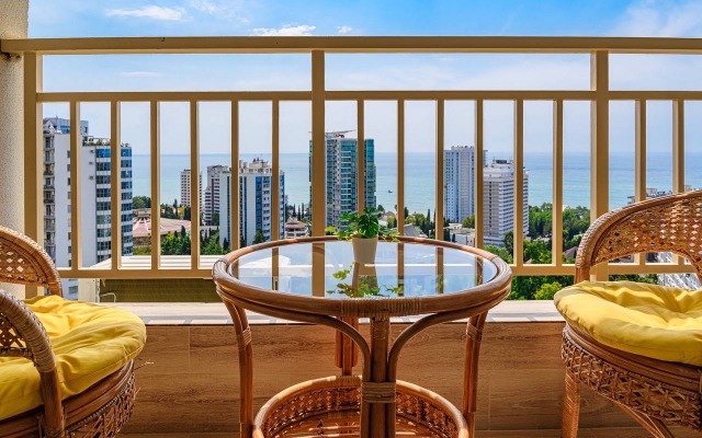 Luks Krasiveyshiy v ZhK "Barselona Park" s Bol'shim Balkonom i Vidom na More Apartment