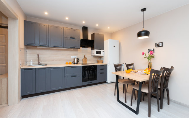 Family Flat near Neurosurgical Center