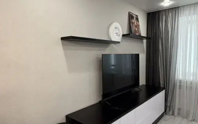 Квартира евро-двухкомнатная на улице Лаврова 9А