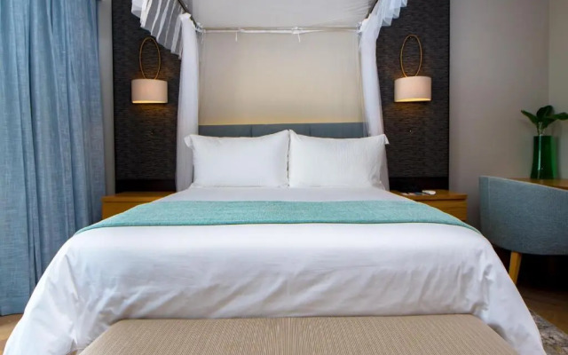 Sunbird Waterfront Hotel