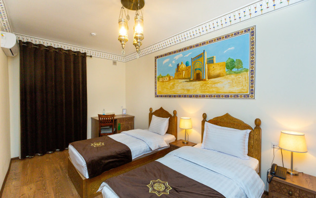 Hotel Iman