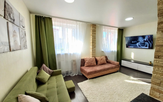 V Serdtse Vostochnogo Rayona Flat