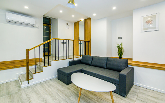 Imparator in Nizami Street Apartment