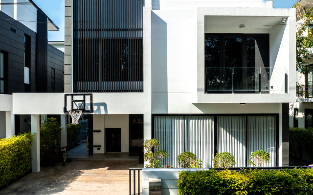 Laguna Park 4BR with Pool by NLA Villa