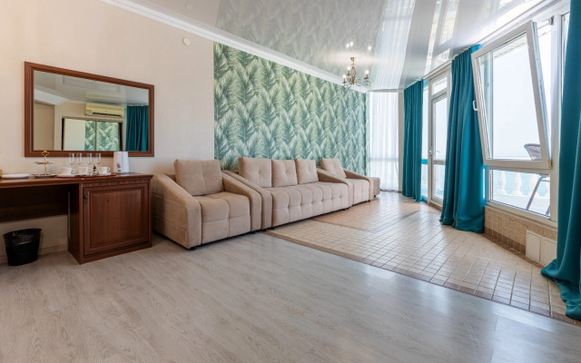 Beliy Dom Hotel