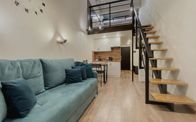 Квартира Green FOX с панорамными окнами на Савушкина