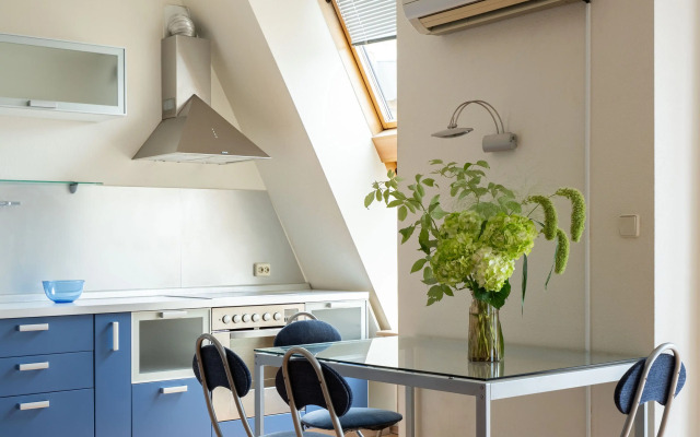 Апартаменты с балконом на набережной канала Грибоедова