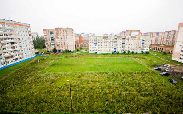 "Kvartirnyij Vopros" na Artema 89 Apartments