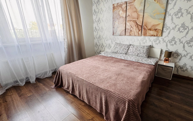 V Samom Tsentre Istoricheskogo Rayona Amalienau Flat