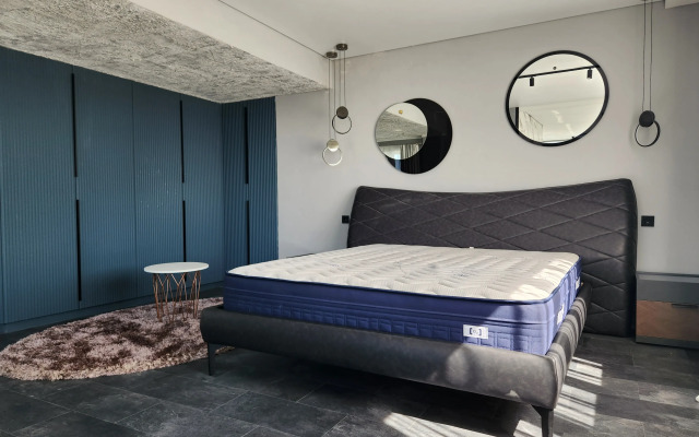 S Dizaynerskim Remontom Villa