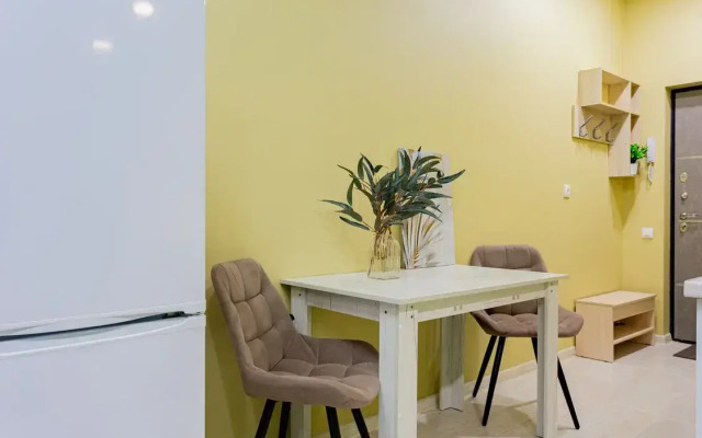 Studiya Dlya Troikh V Zhk Letniy Flat