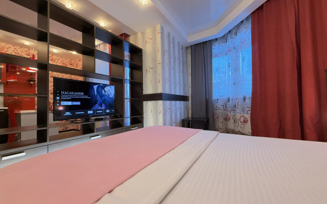 Tut Khorosho Na Surikova 53a 2 Flat