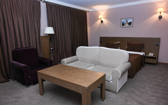 Arena Sheki Hotel