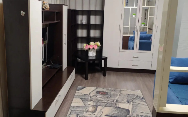 Na Narodnoy Flat