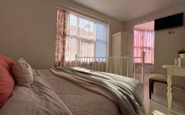 Kakdoma 2-Kom Deputatskaya 9-7 V Sochi U Dendrariya Apartments