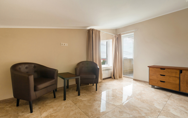 Sun Life Hotel