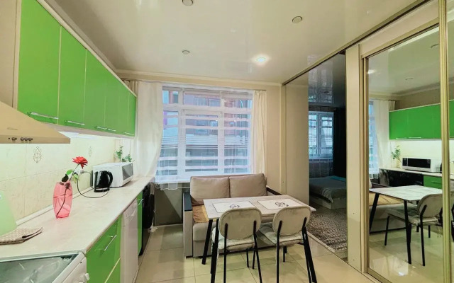 Na Tsvetochnoy 44/3 Apartments