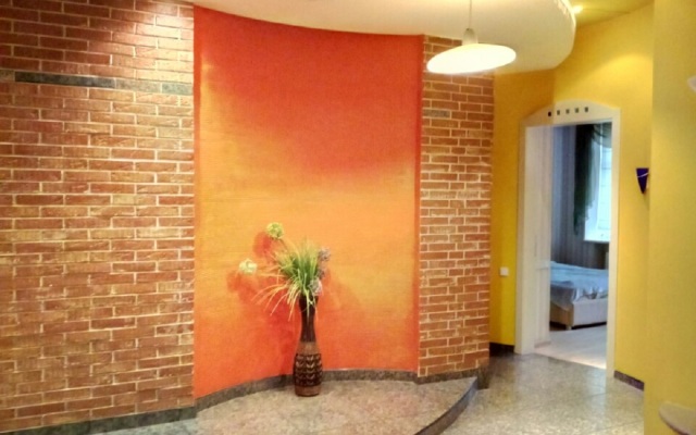 Na L'va Tolstogo Apartments