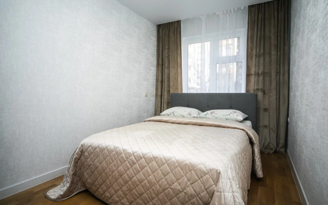 2-Kh Komnatnye Apartamenty Na Kujbysheva Flat