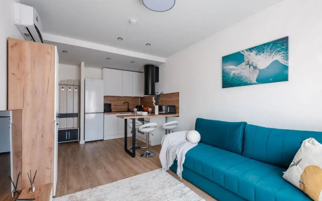 U Metro Aminyevskaya Flat